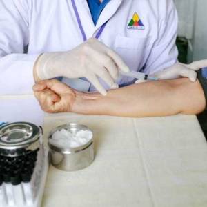 职业陪诊师：穿梭医院，为患者排忧解难