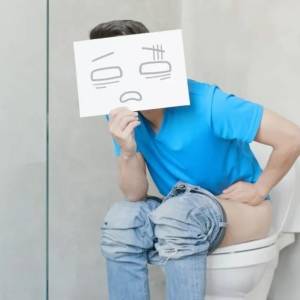 便秘吃什么能缓解？  大便经常很干很硬，形状像“羊粪球”一样，该怎么办？